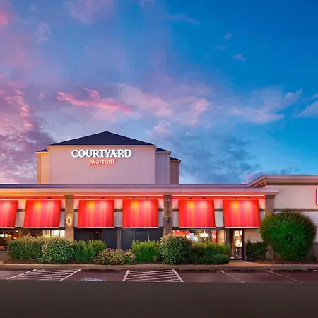 Courtyard Chicago Midway Airport Hotel