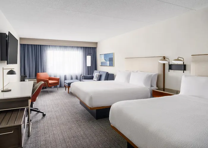 Courtyard Chicago Midway Airport 3*
