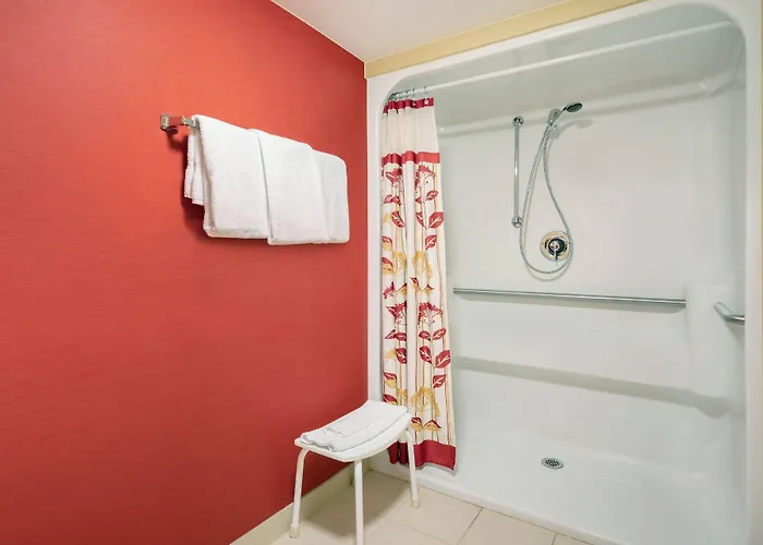 Courtyard Chicago Midway Airport 3*