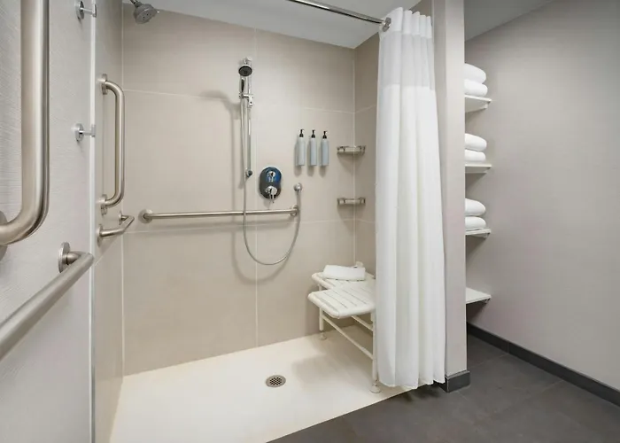 Courtyard Chicago Midway Airport Hotel