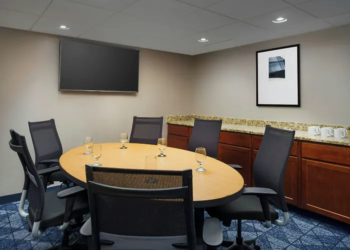 Courtyard Chicago Midway Airport 3* Bedford Park