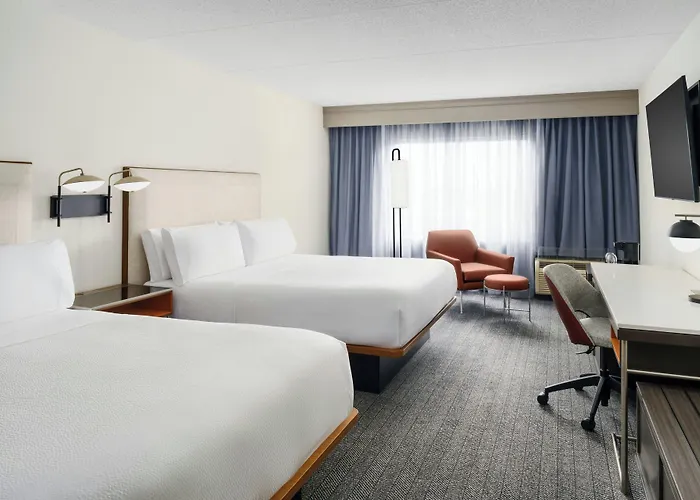 Courtyard Chicago Midway Airport 3*