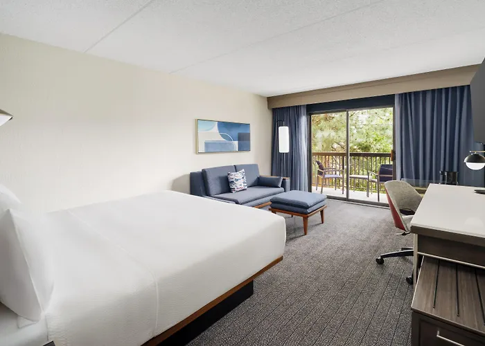 Courtyard Chicago Midway Airport 3*