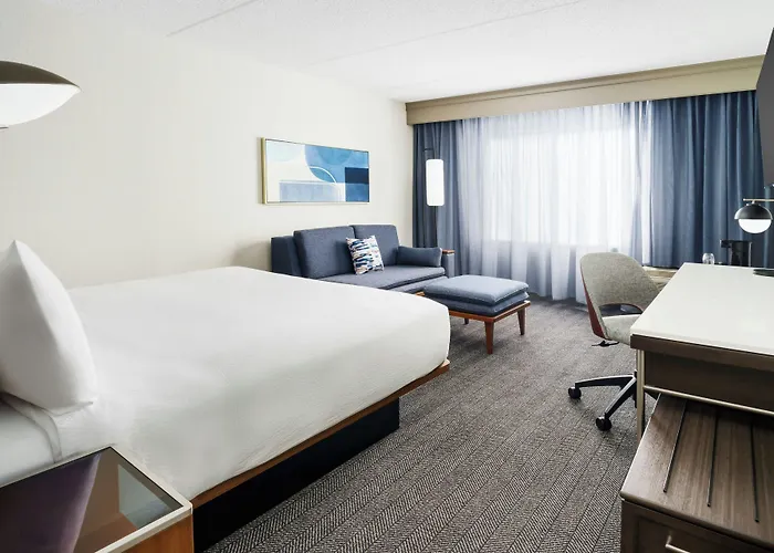Courtyard Chicago Midway Airport Hotel