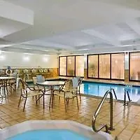 Courtyard Chicago Midway Airport Hotel 3*